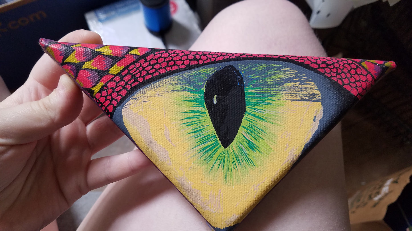 Triangle Dragon Eye Painting with Edging